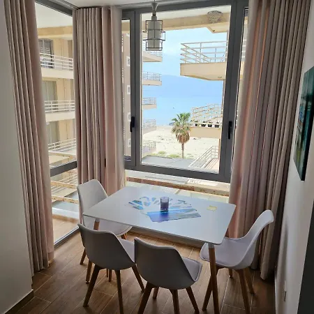 Sea & Sun Apartment *