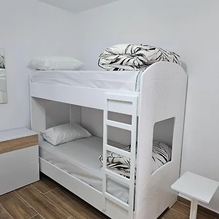Sea & Sun Apartment *
